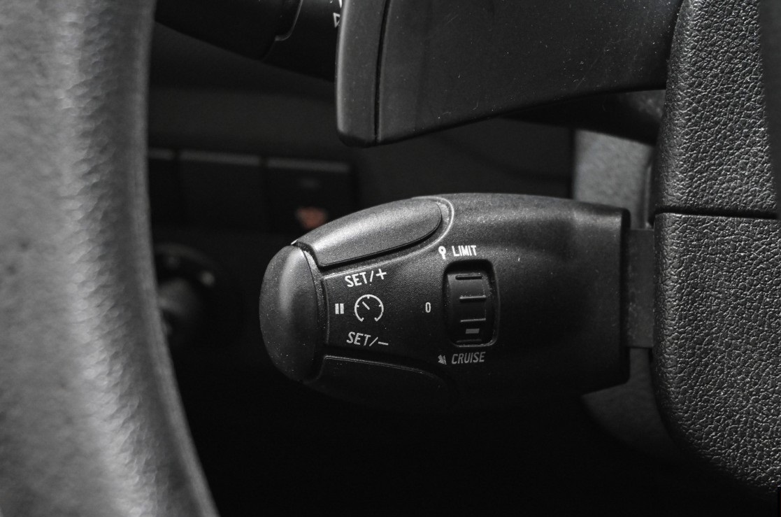 Citroën Berlingo 90 CV, AUTOMATIQUE SUPPORT DE REMORQUAGE , AC , Année modèle 2015 – Image 15