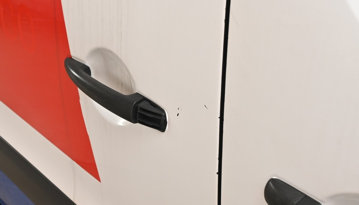 Citroën Berlingo 90 CV, AUTOMATIQUE SUPPORT DE REMORQUAGE , AC , Année modèle 2015 – Image 9