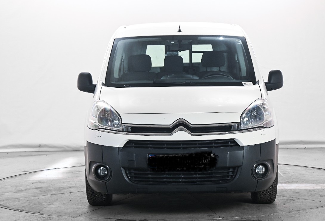 Citroën Berlingo 90 CV, AUTOMATIQUE SUPPORT DE REMORQUAGE , AC , Année modèle 2015 – Image 3
