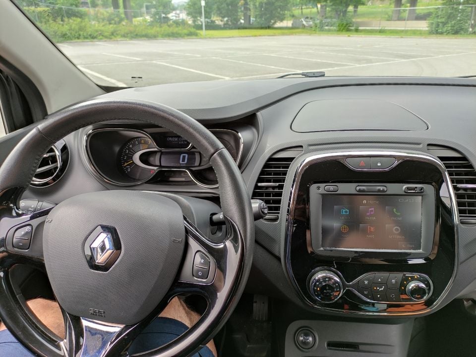 Renault Clio – Image 10