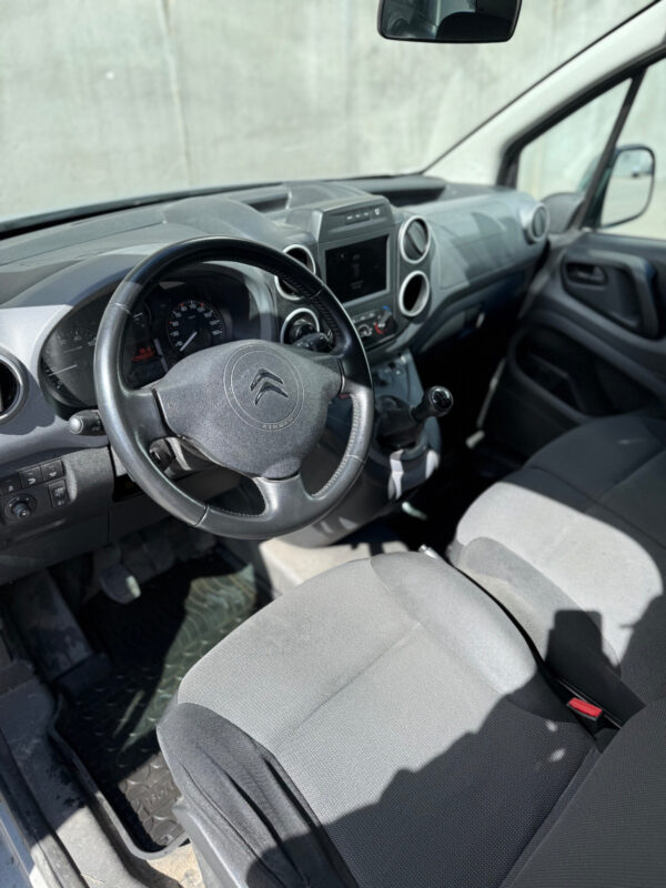Citroën Berlingo / 4x4/ FAIBLE KM/ TOUS SERVICES – Image 19