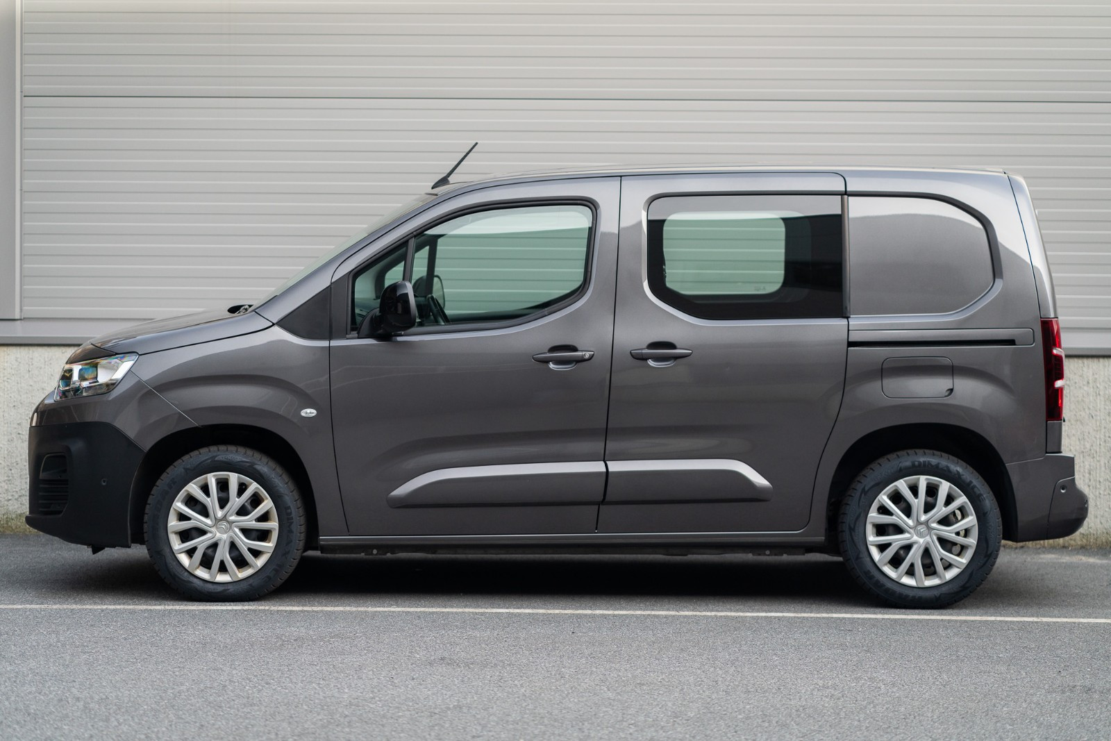 Citroën Berlingo Automatique/L1/Webasto/2 portes coulissantes/ modèle 2021 – Image 18