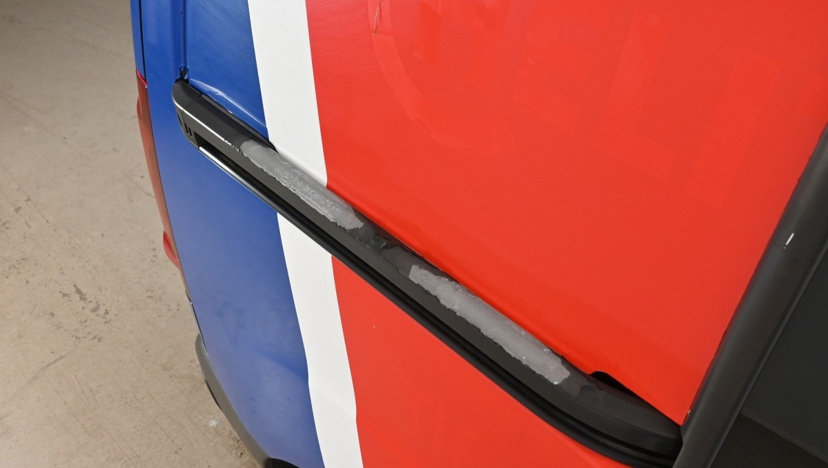 Citroën Berlingo 90 CV, AUTOMATIQUE SUPPORT DE REMORQUAGE , AC , Année modèle 2015 – Image 13