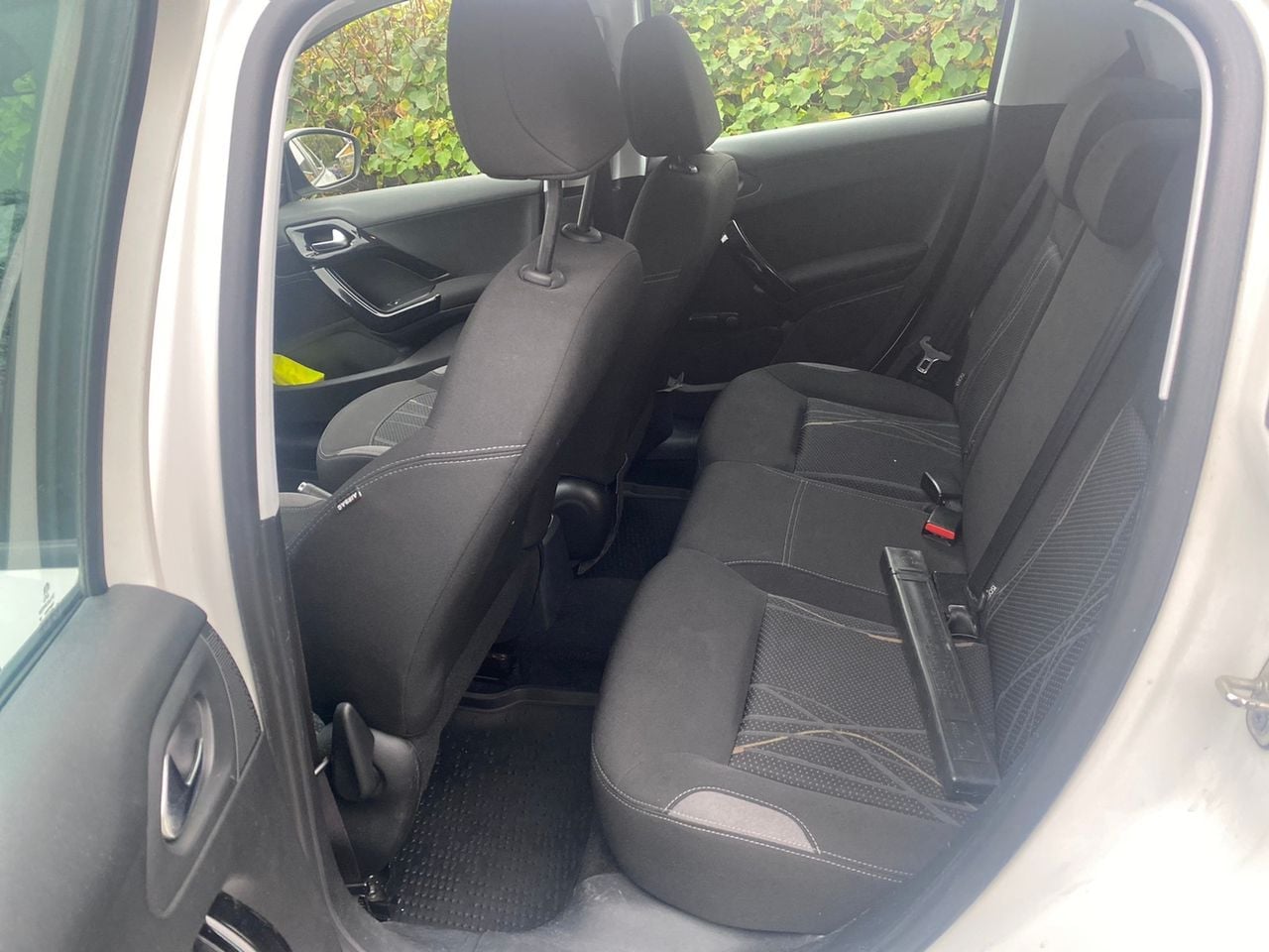 Peugeot 208 – Image 6