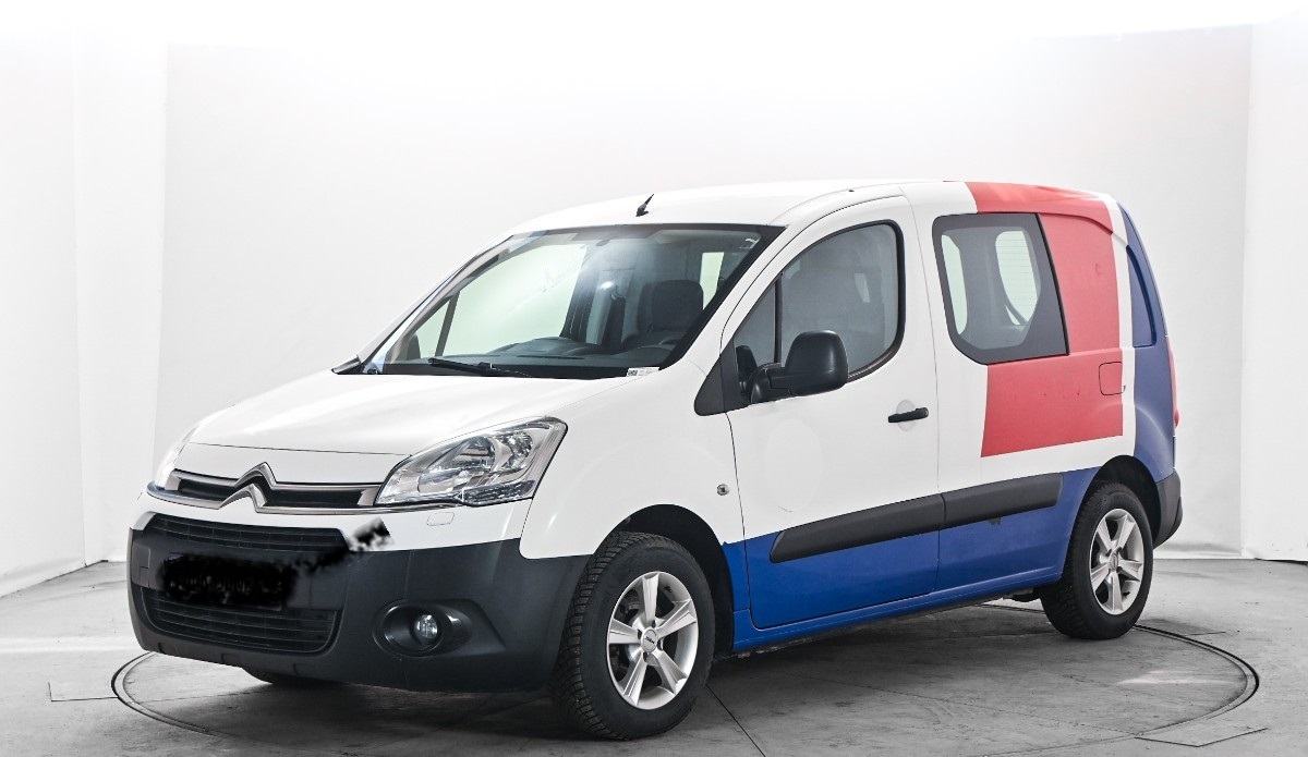 Citroën Berlingo 90 CV, AUTOMATIQUE SUPPORT DE REMORQUAGE , AC , Année modèle 2015 – Image 2