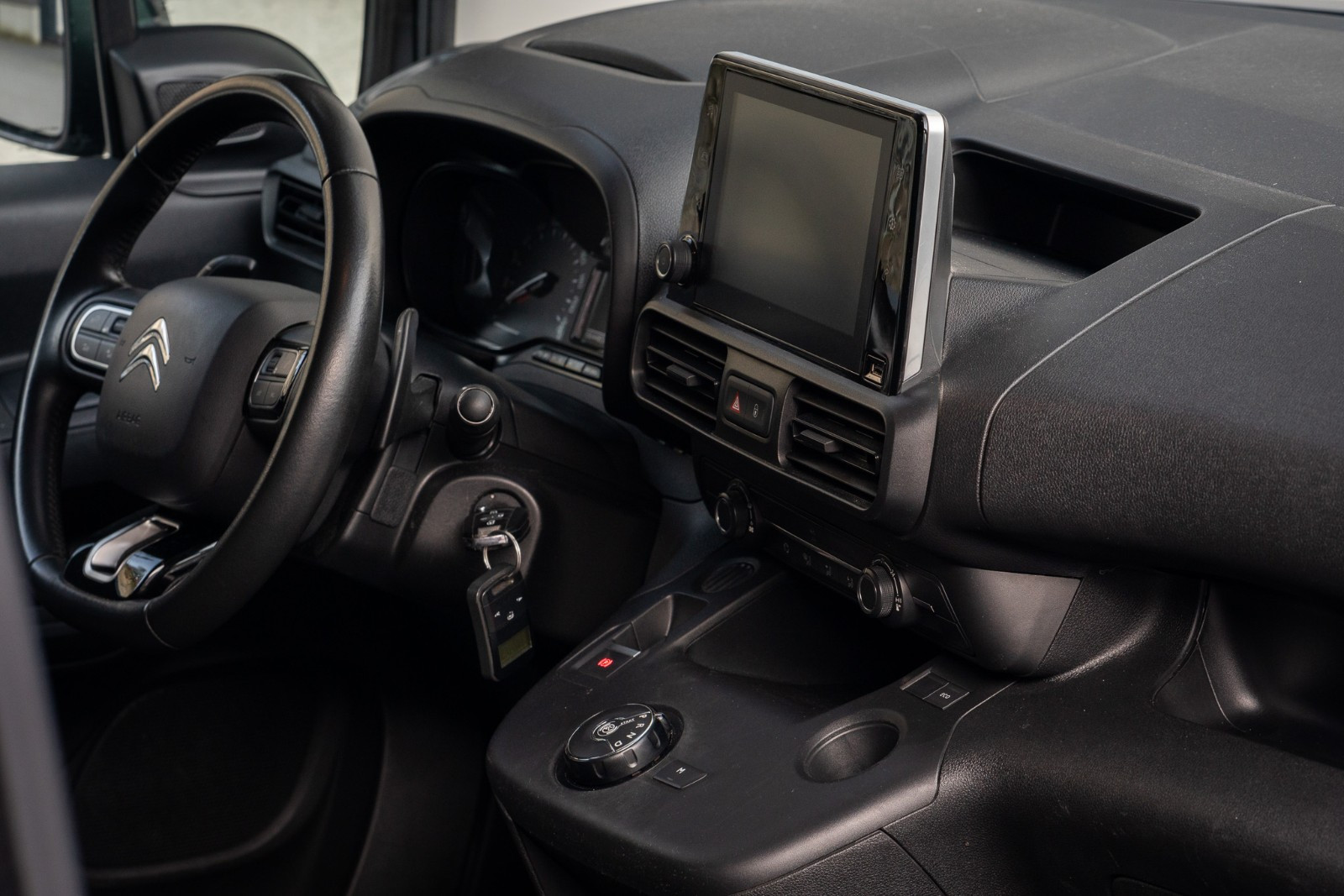 Citroën Berlingo Automatique/L1/Webasto/2 portes coulissantes/ modèle 2021 – Image 13