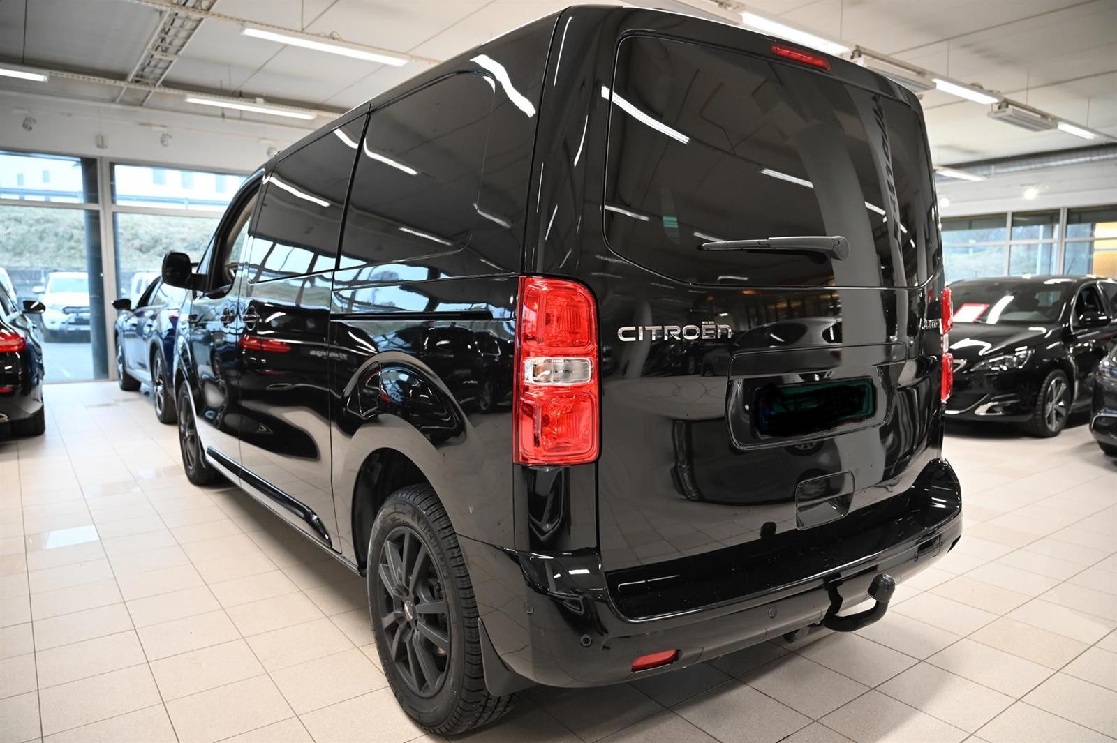 Citroën Jumpy 2.0 HDI 177 ch /Proff FACELIFT Black Edition / 2024 /6 590 km/ Automatique /Diesel – Image 3