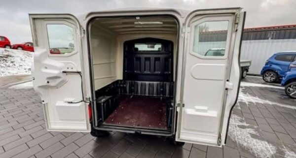 Aixam D truck – Image 3