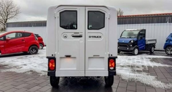 Aixam D truck – Image 8