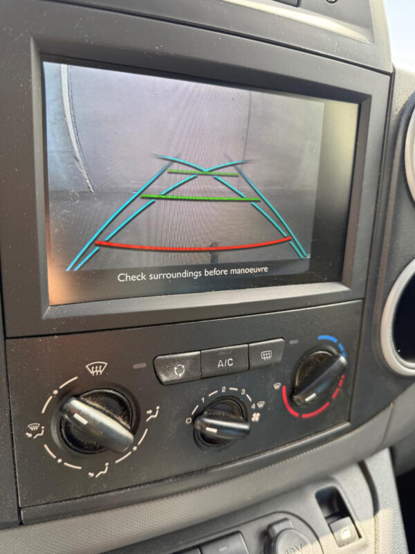 Citroën Berlingo / 4x4/ FAIBLE KM/ TOUS SERVICES – Image 12