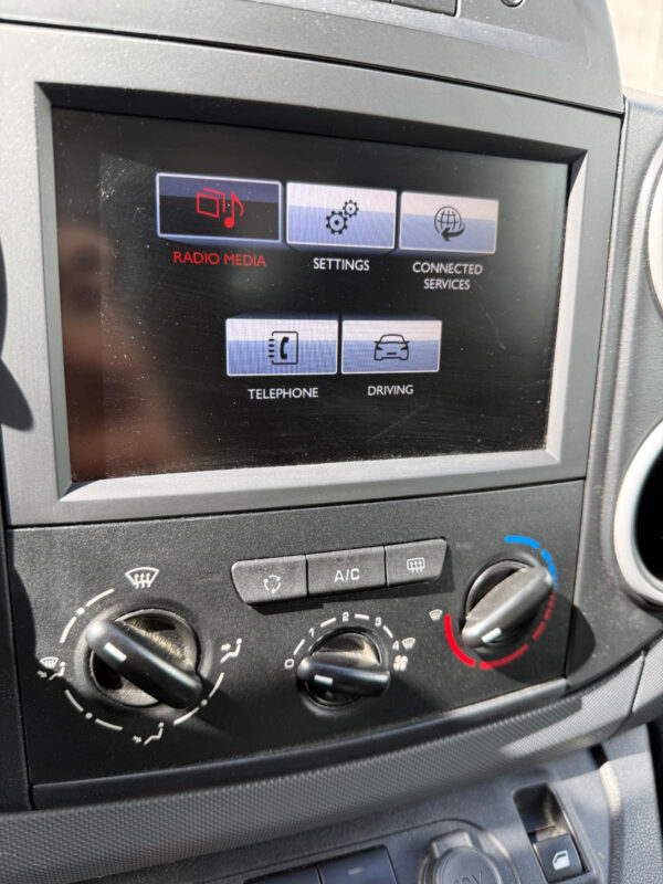 Citroën Berlingo / 4x4/ FAIBLE KM/ TOUS SERVICES – Image 11