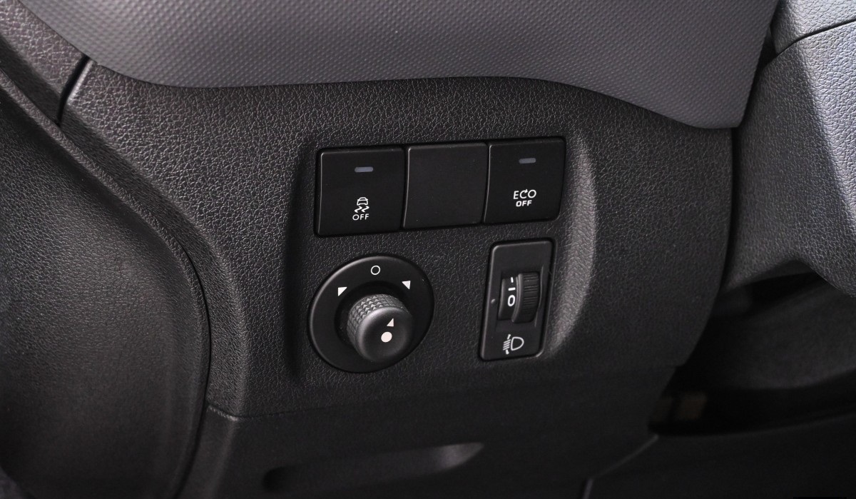 Citroën Berlingo 90 CV, AUTOMATIQUE SUPPORT DE REMORQUAGE , AC , Année modèle 2015 – Image 26