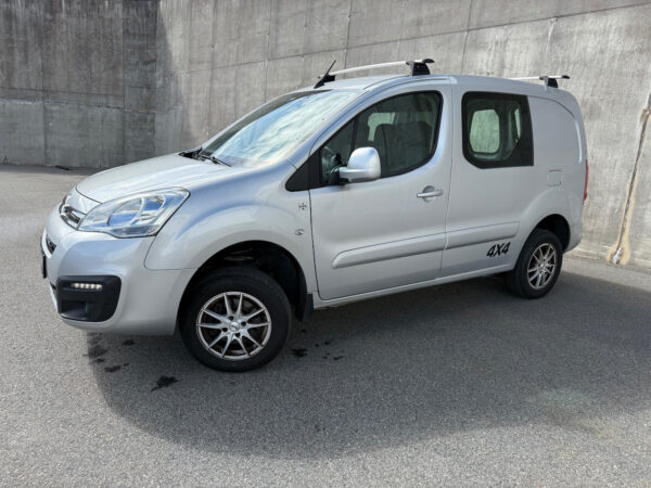 Citroën Berlingo / 4x4/ FAIBLE KM/ TOUS SERVICES – Image 22